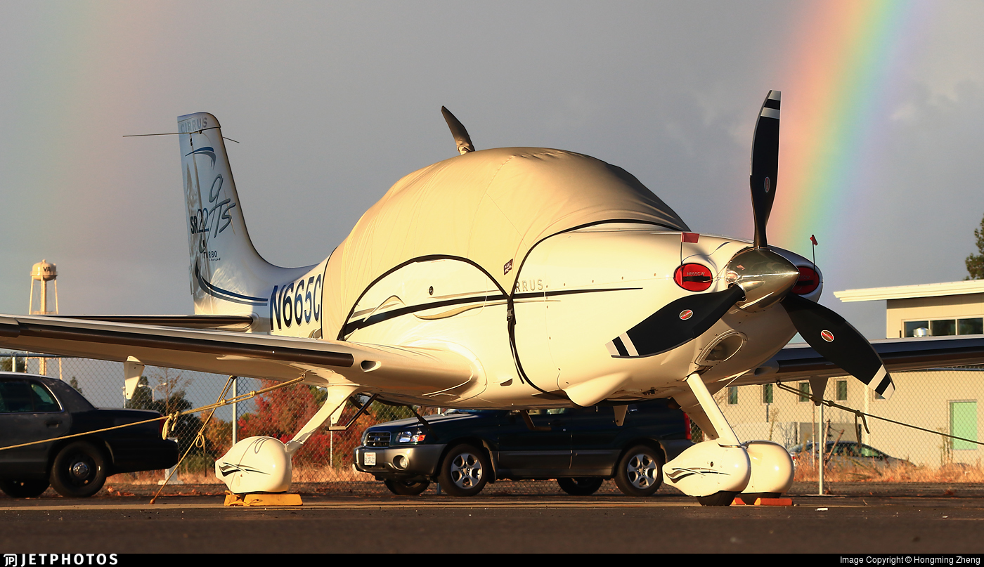 Cirrus SR22 G2 Turbo N665CW